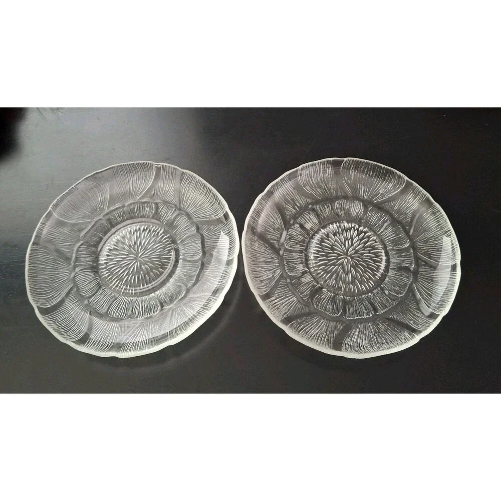 Set of 4 Arcoroc Fleur Clear Glass Cup Saucer Made in France 5 3/8